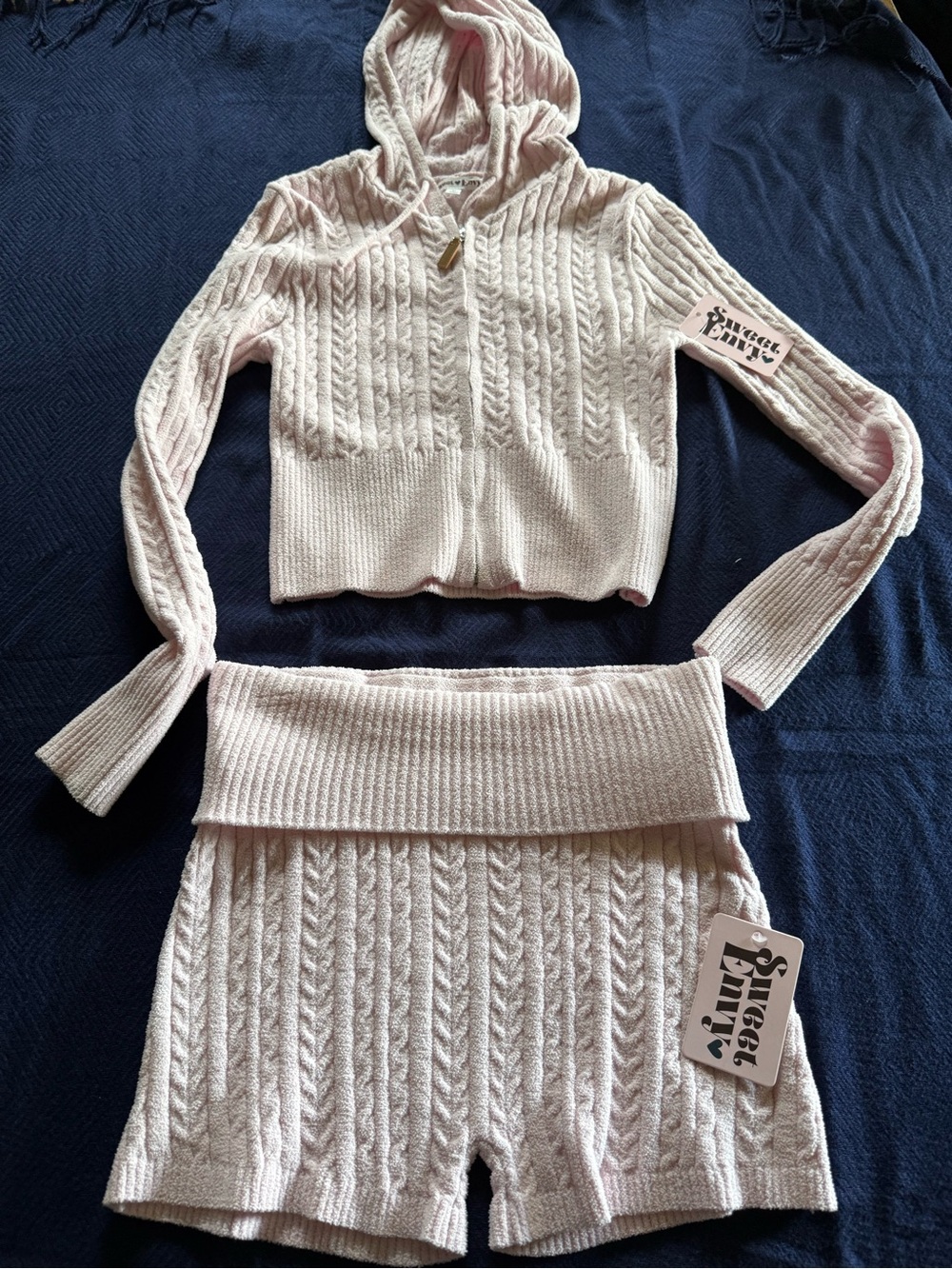 ADORABLE SWEET ENVY 2pc Hoodie Soft Pink Fold Over Short NWT M Lounge Cable